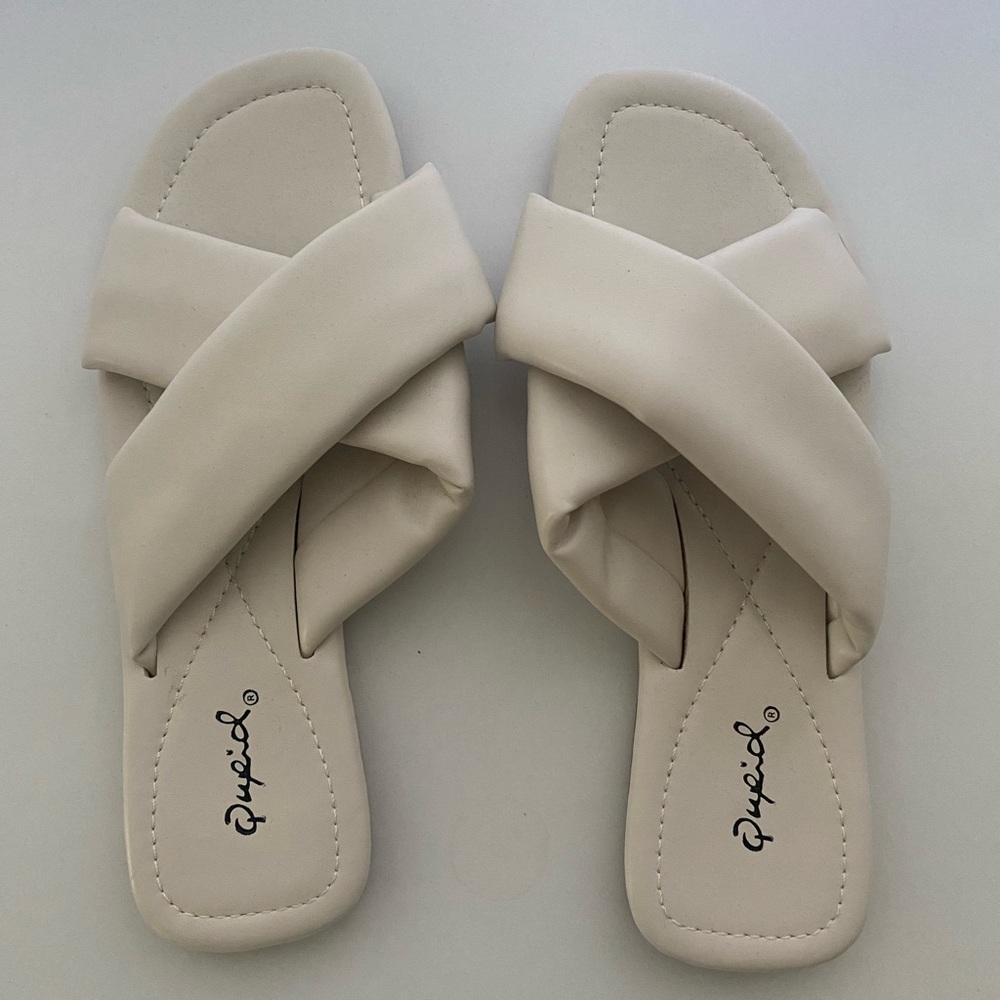 New Women’s Qupid Sandals
